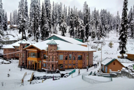 Kashmir Winter Tour Package